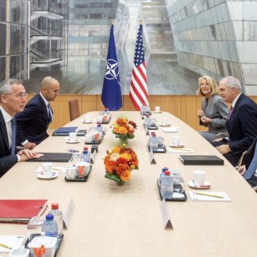 Konferenztisch für die NATO